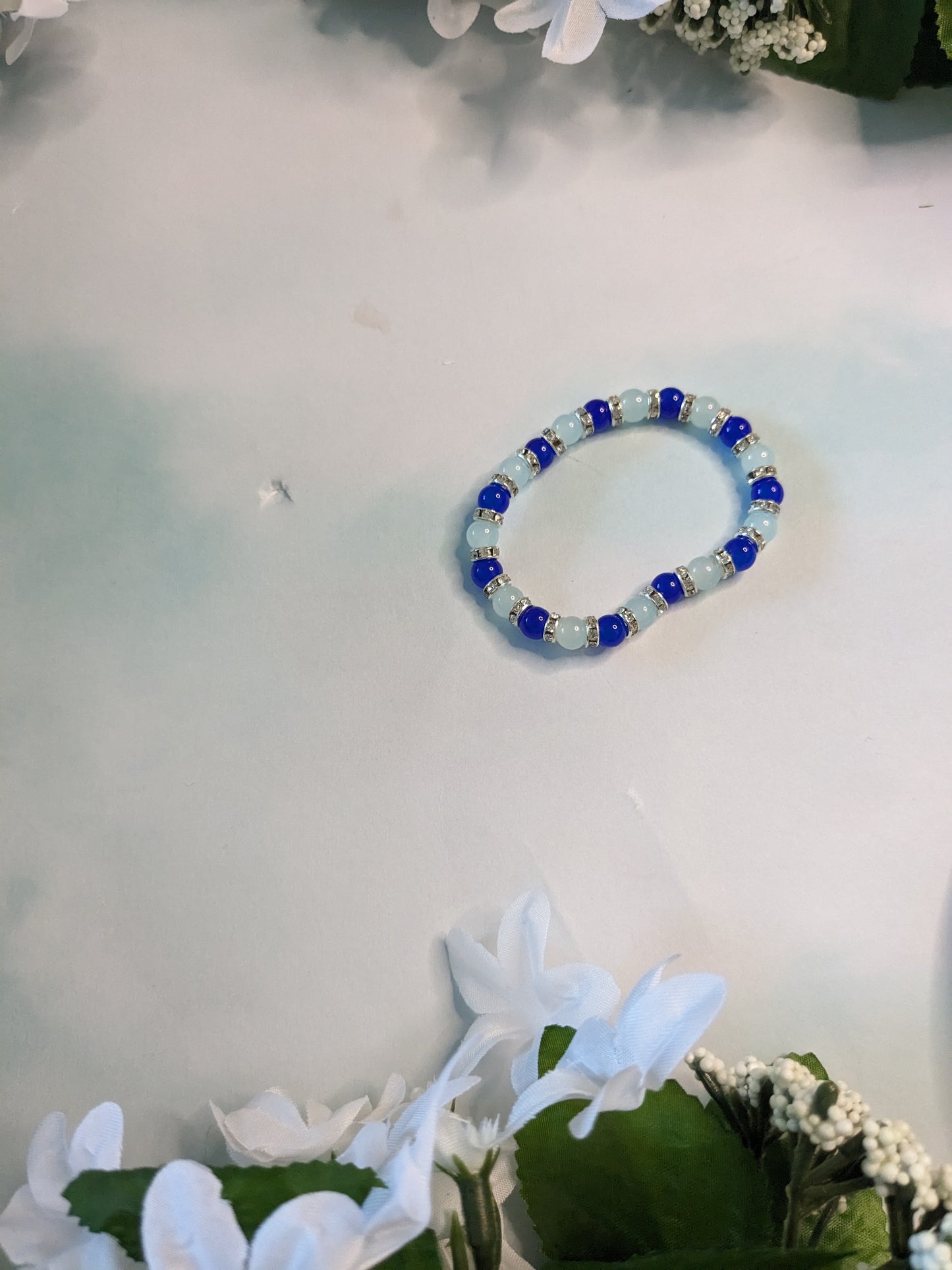 Blue beaded bracelet 6.5 in