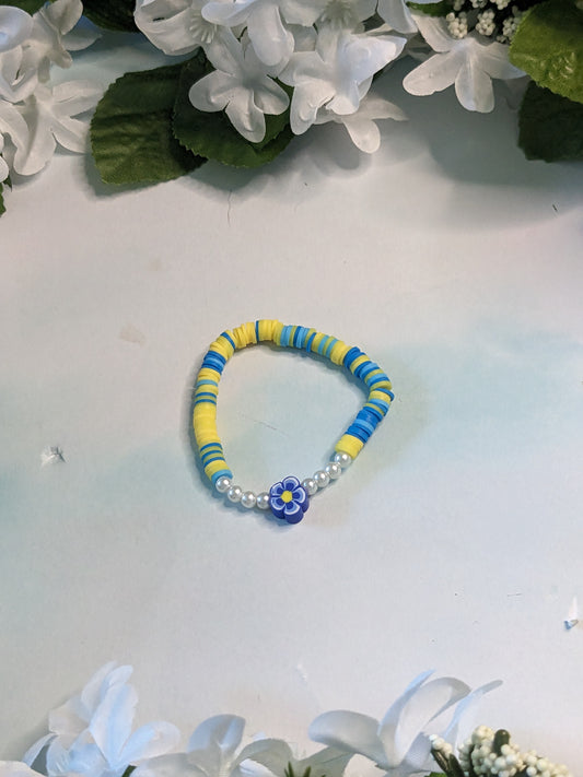 Blue flower bracelet 6.5 in